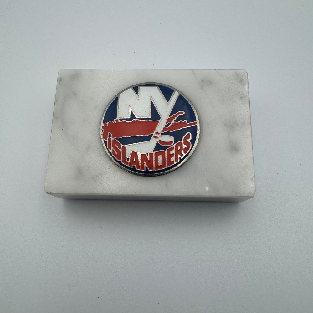 NY Islanders Hockey Logo Marble Paperweight‎ Desk Accessory Gift